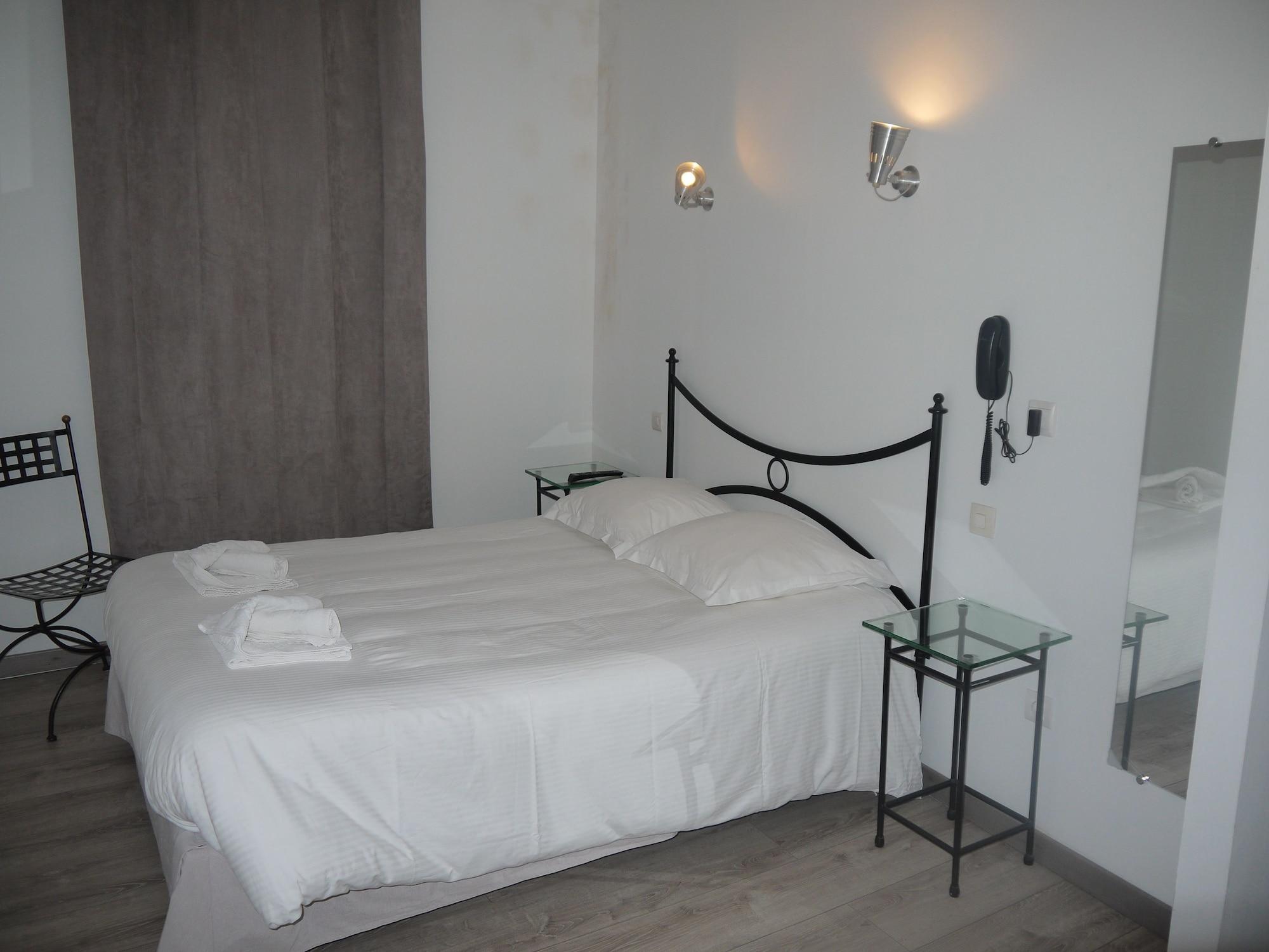 Hotel Portalet Hyères Esterno foto